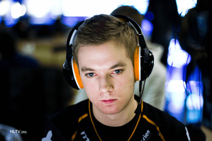 fnatic to sign Xizt - Report